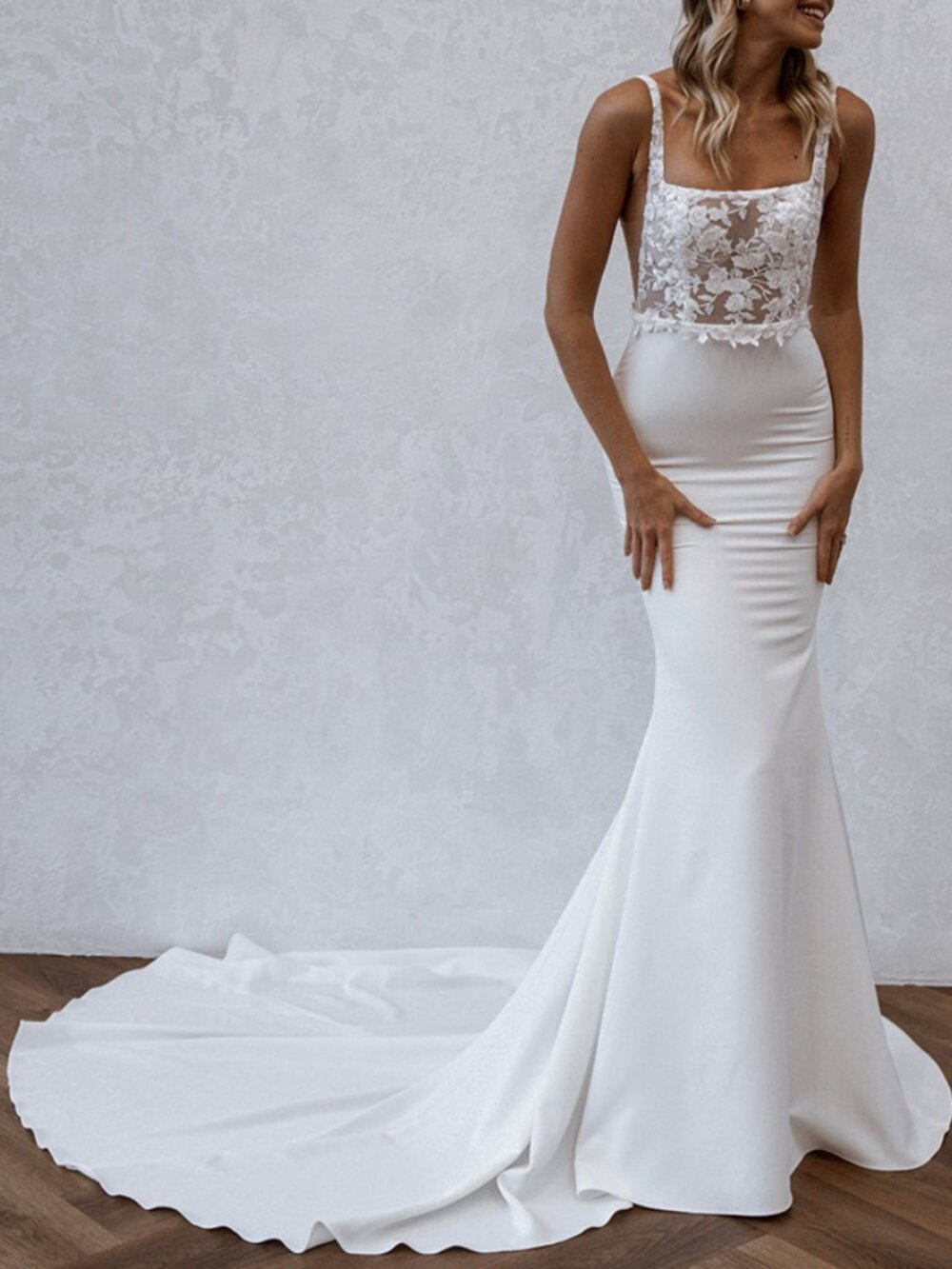 Unworn - Made With Love Jack Wedding Dress - Size 6